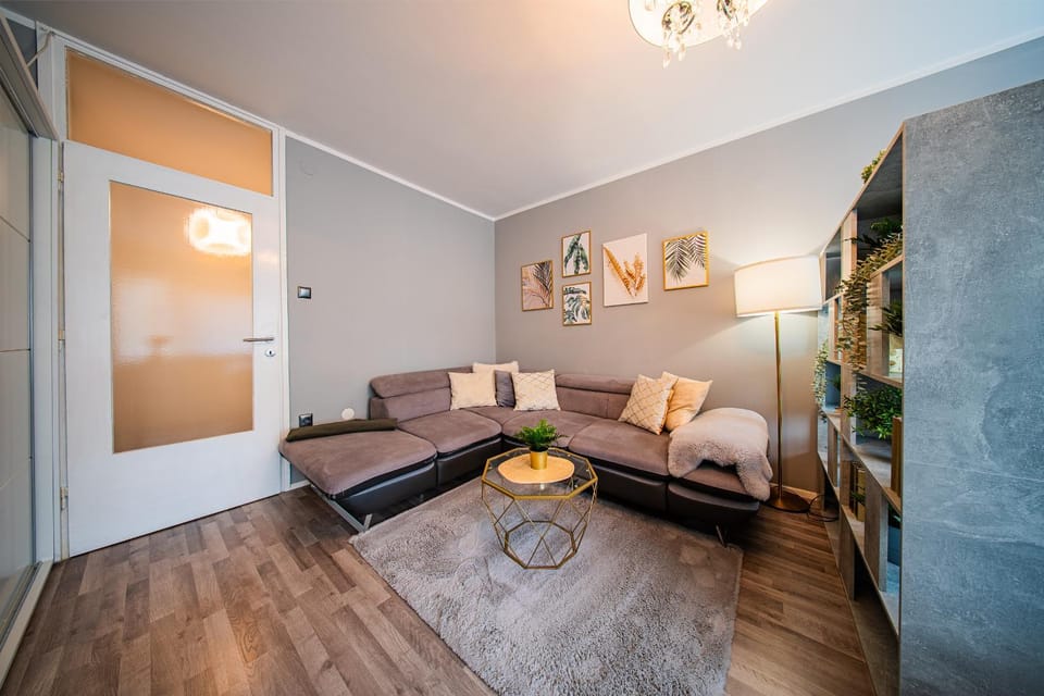 Living room, Decorative detail, Seating area, heating