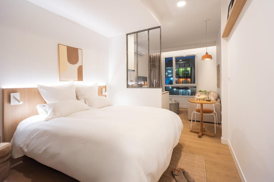 BABEL COMMUNITY Hôtel Saint-Quentin-en-Yvelines Gare Apartment hotel in Montigny-le-Bretonneux