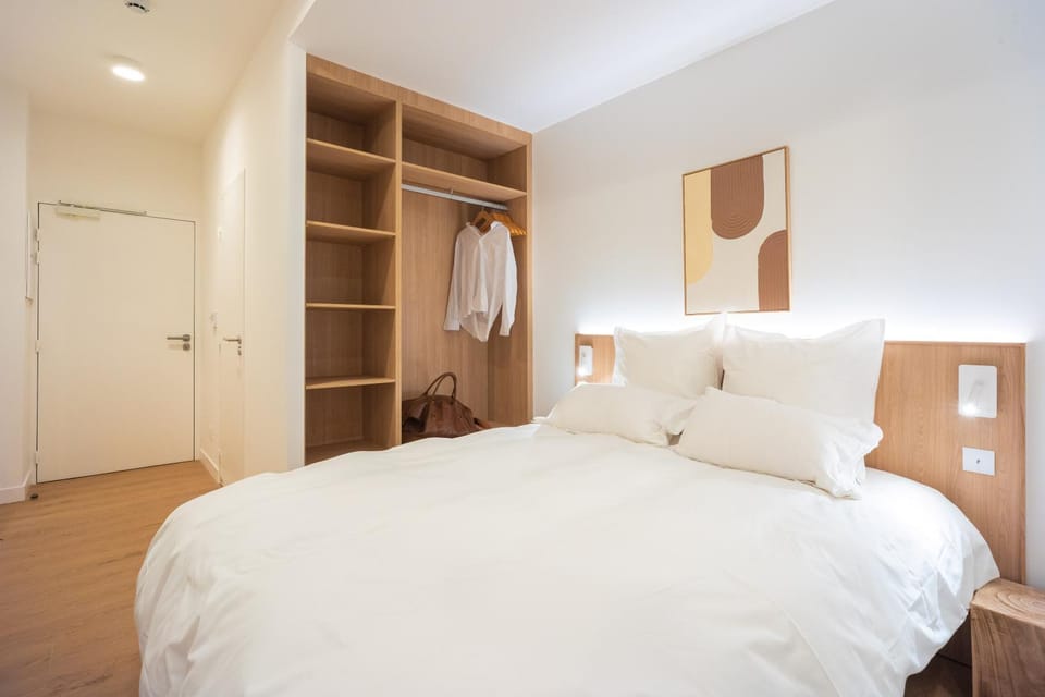 BABEL COMMUNITY Hôtel Saint-Quentin-en-Yvelines Gare Apartment hotel in Montigny-le-Bretonneux