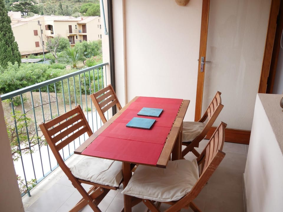 T2 AU lAVANDOU PROXIMITE PLAGE DE SAINT CLAIR Apartment in Le Lavandou