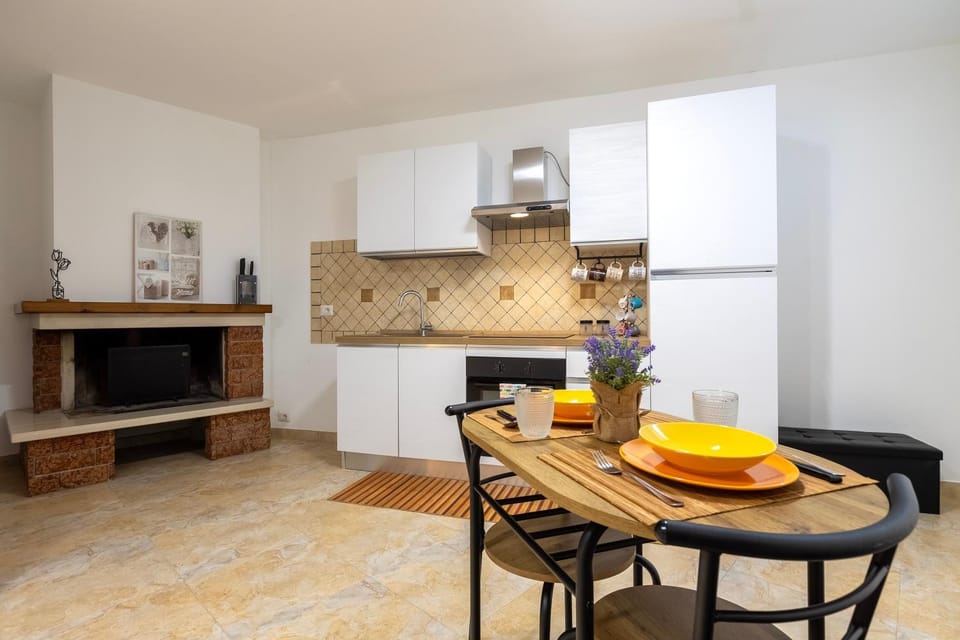 Property building, Kitchen or kitchenette, Living room
