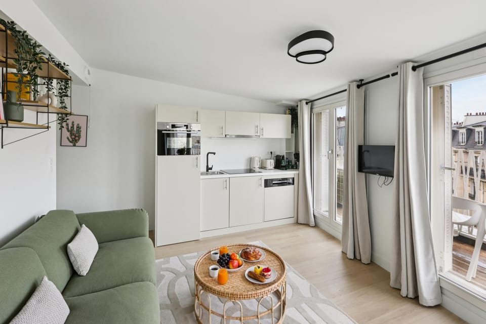 Lavie Maison Private Terrace & Air Conditioning Apartment in Paris