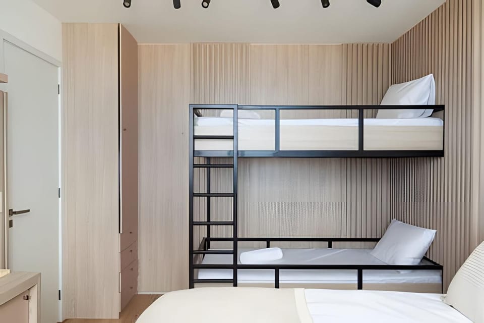 Bed, bunk bed