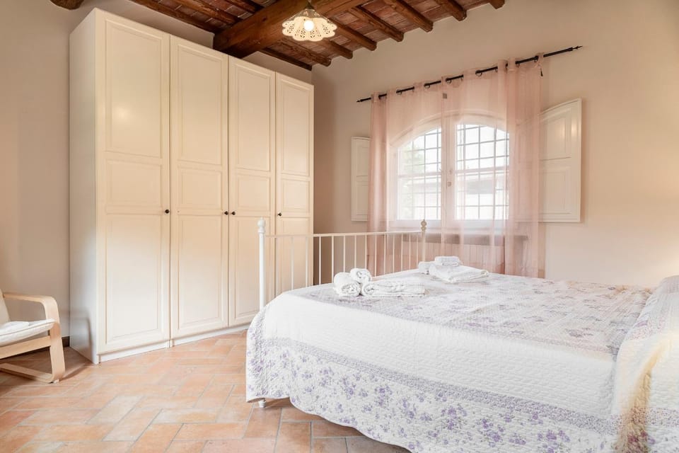 Property building, Living room, Bedroom