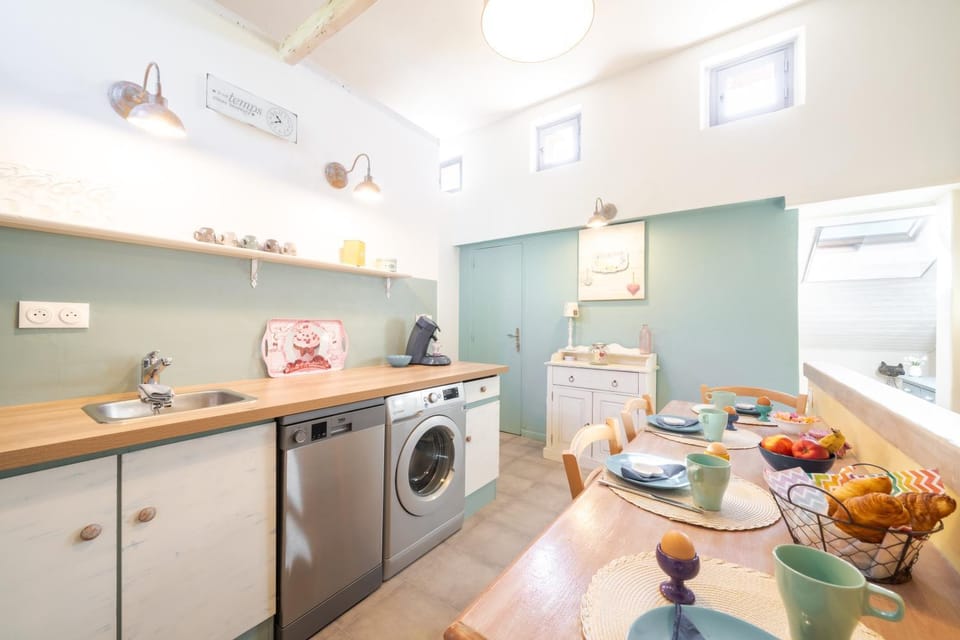 Kitchen or kitchenette, stove