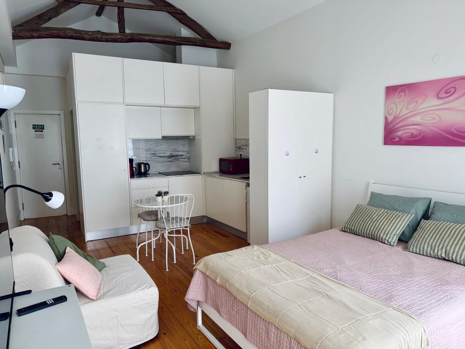 Kitchen or kitchenette, Living room, Bedroom