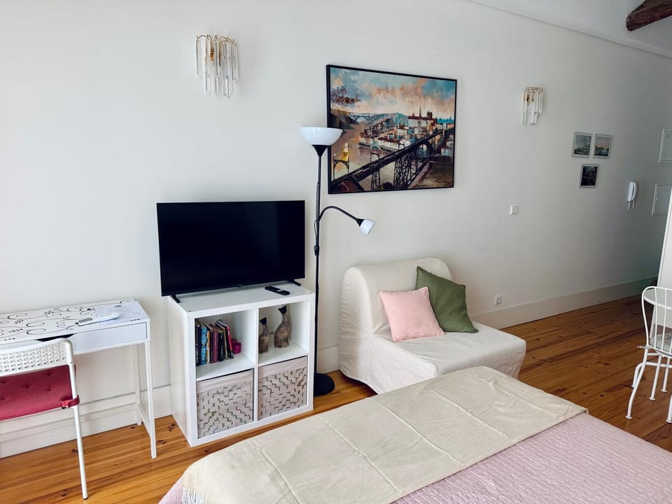 TV and multimedia, Seating area