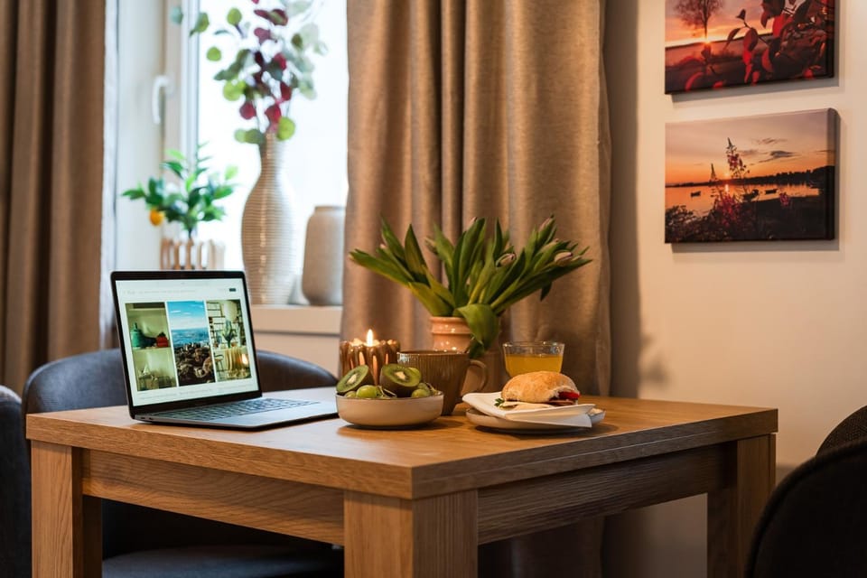 Guestly Homes - Modern & Central 1BR Apartment in Norrbotten County, Sweden