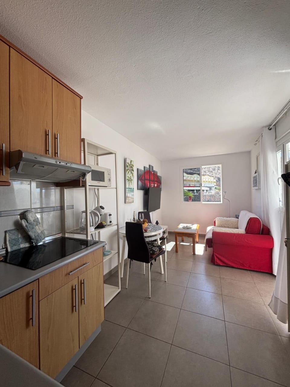 Kitchen or kitchenette, Living room