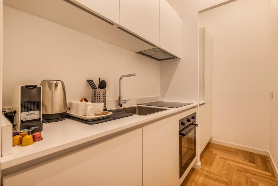 1 from metro-new luxury studio-Pta Venezia 7 Apartment in Milan