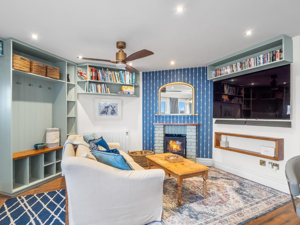 Communal lounge/ TV room, Living room