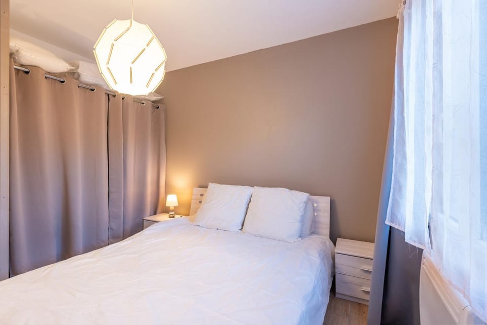 Living room, Bedroom