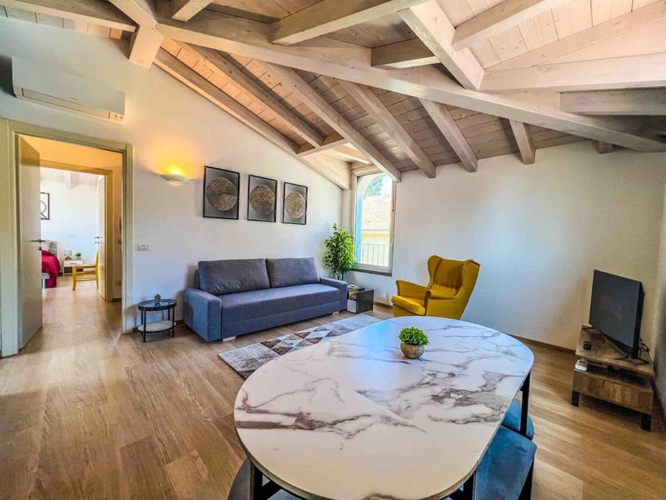 Malpensa10min-taxiservice AC-WiFi-SmarTv3apt Apartment in Lombardy