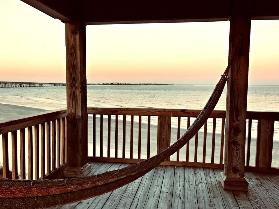 Atlantis - Oceanfront Seating at its Finest! House in Alvin