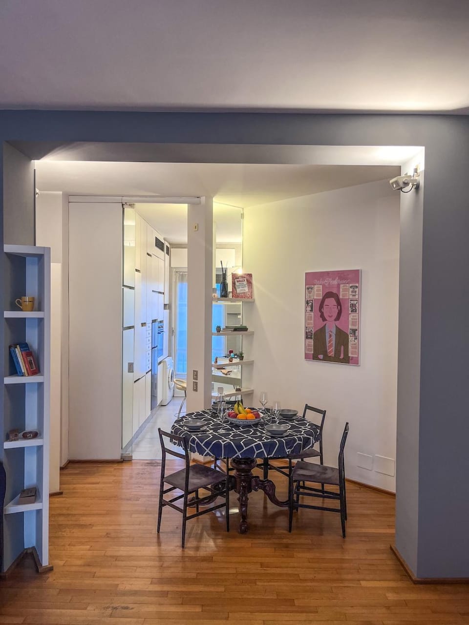 Free private Parking 120 mq Duomo 15 a piedi Apartment in Milan