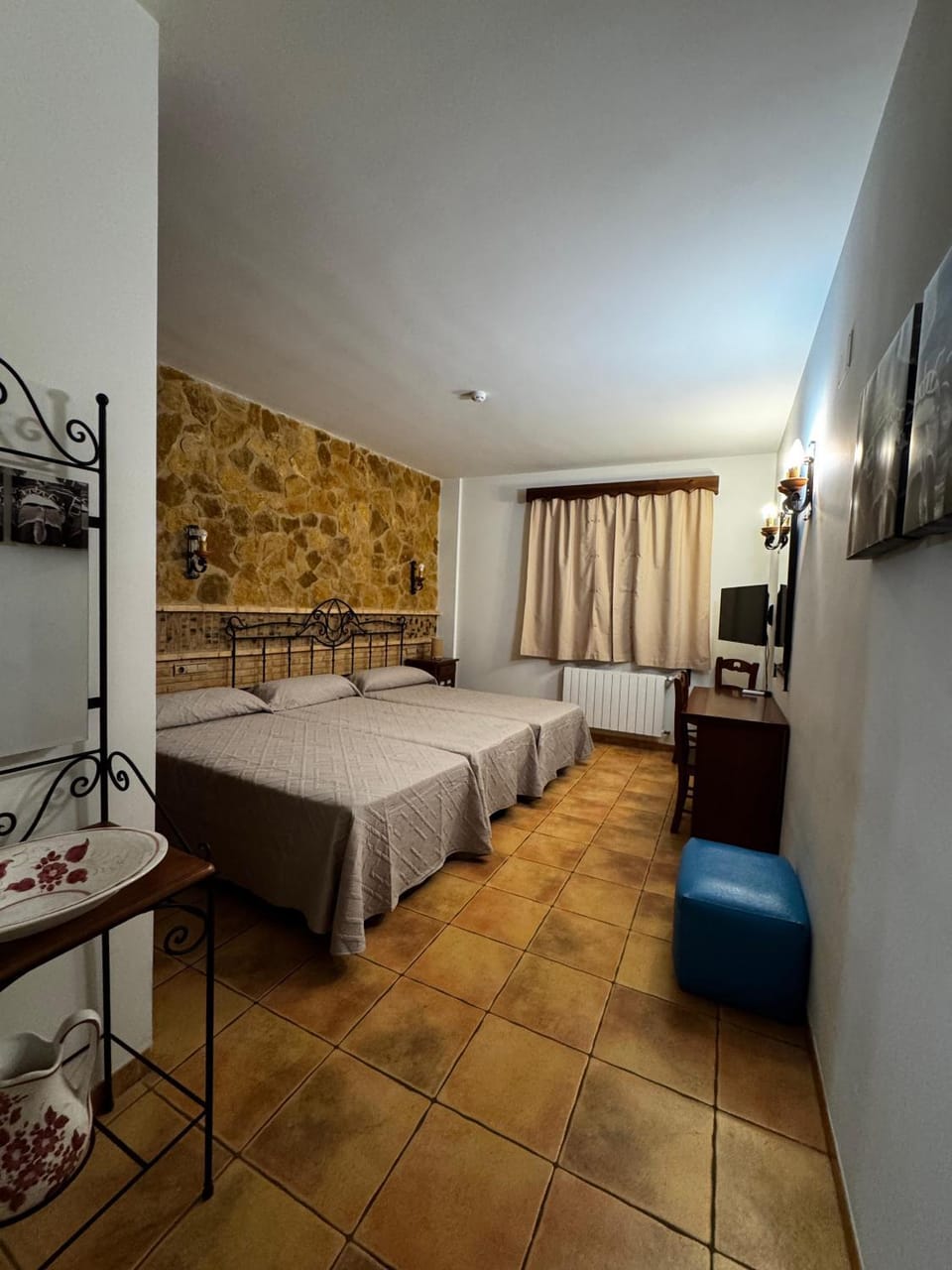 Hostal Todolella Bed and Breakfast in Valencian Community