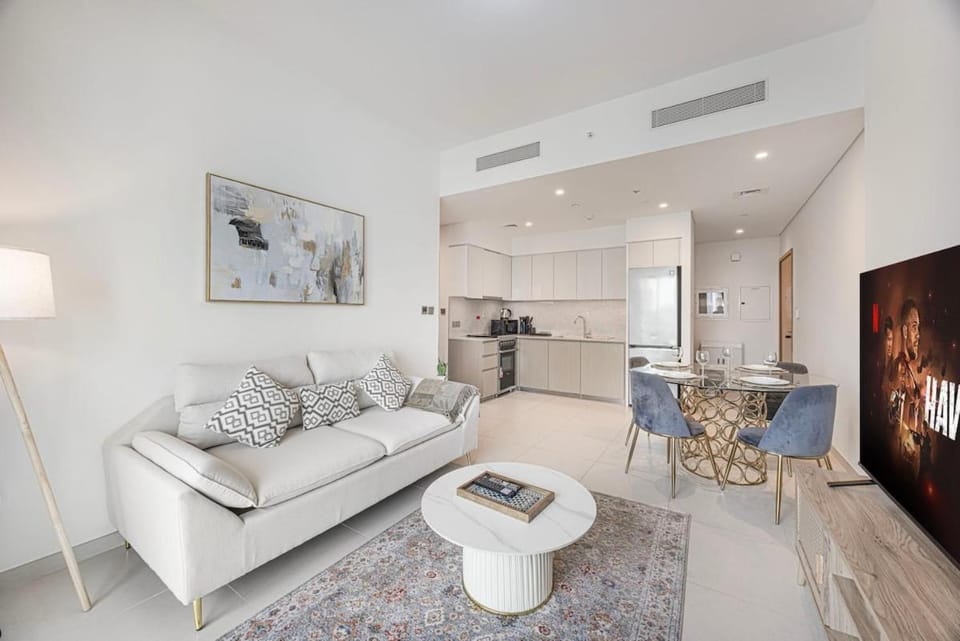New LUX 1 BDR apartment in Downtown Dubai Apartment in Dubai