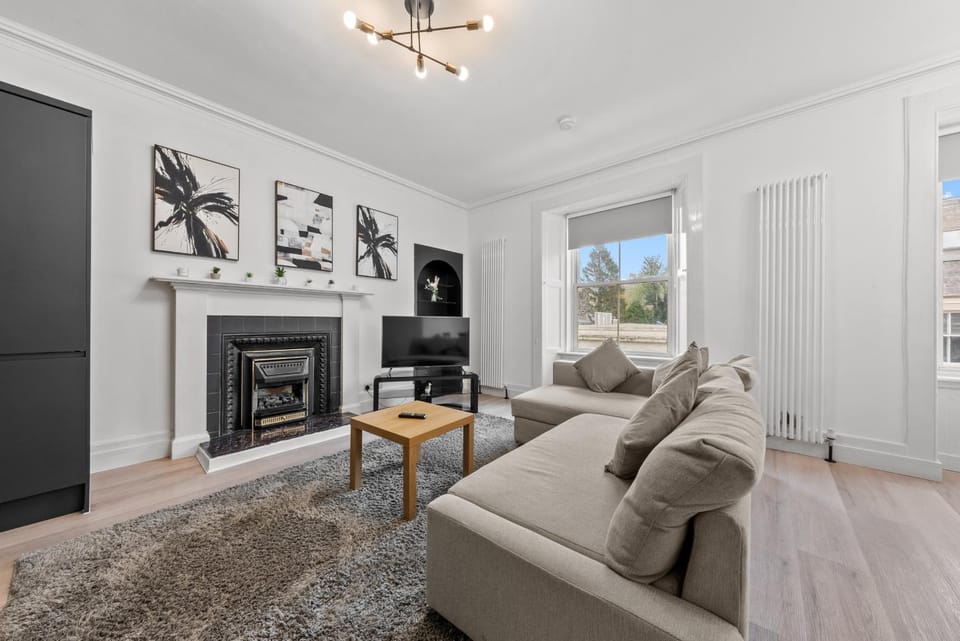 Communal lounge/ TV room, Living room