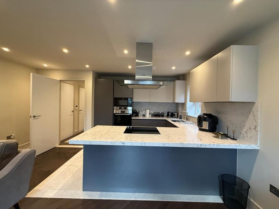 Modern 1BR 1BA Apartment in Chigwell - CHCL F5 Apartment in Ilford