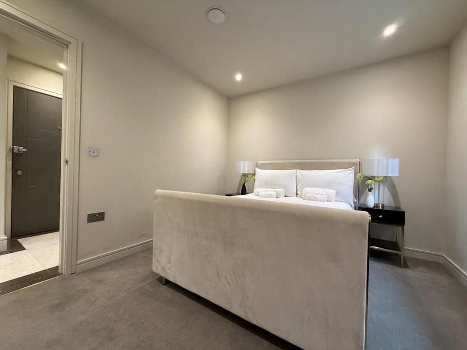 Modern 1BR 1BA Apartment in Chigwell - CHCL F5 Apartment in Ilford
