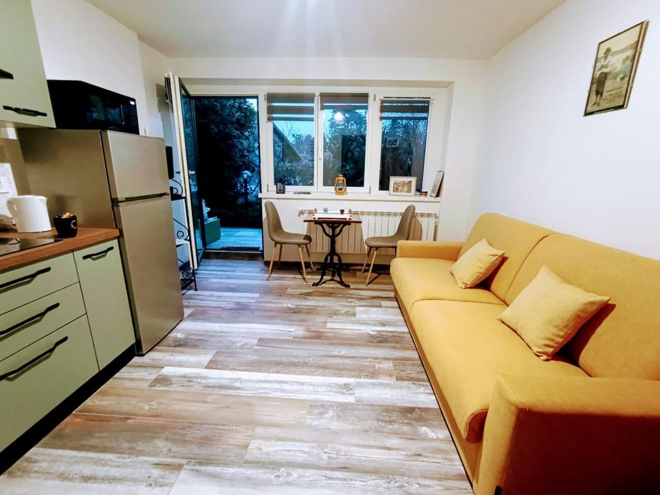 Living room, Sunset