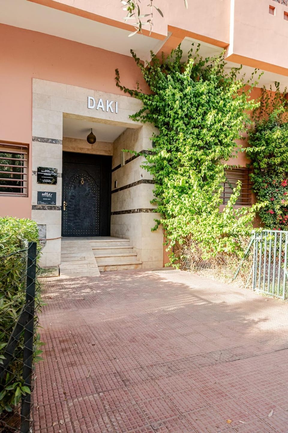 Propre et bien situé avec parking sous-sol etWi-Fi Apartment in Marrakesh