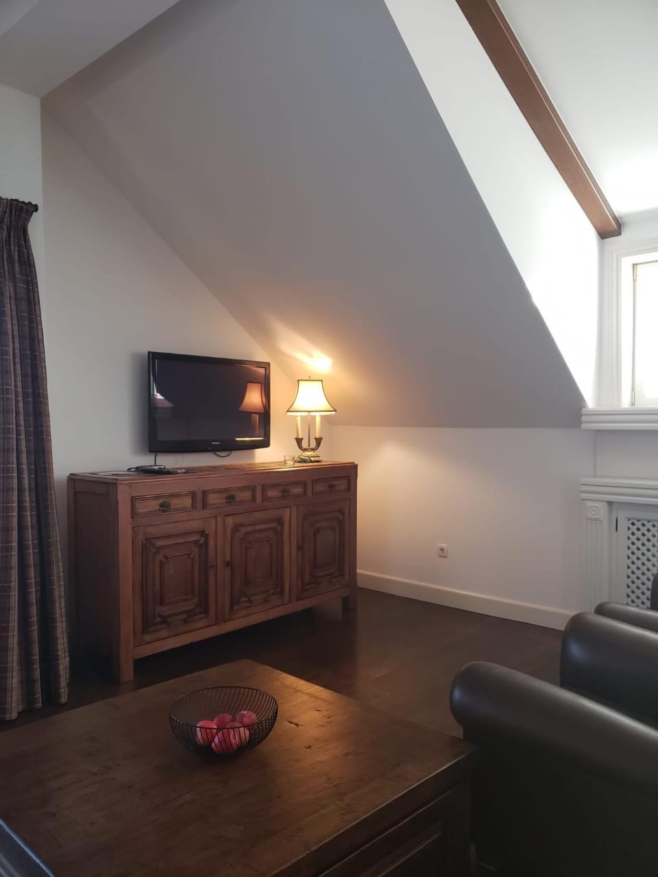 TV and multimedia, Seating area, Evening entertainment