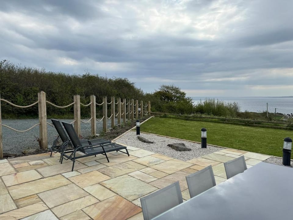 Patio, Natural landscape, Garden, Balcony/Terrace, Seating area, Sea view, sunbed