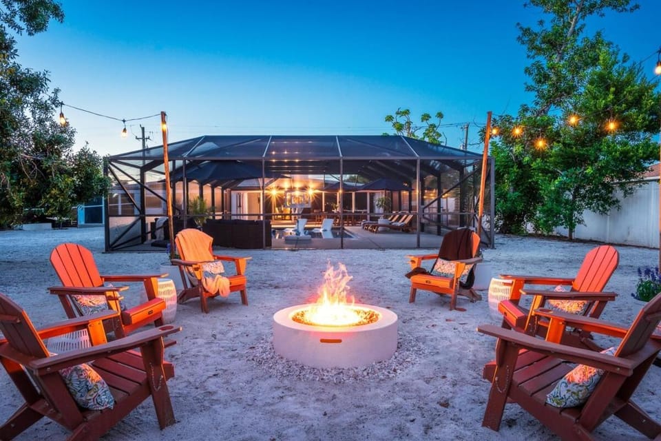 Near AMI Beach I Sand Volleyball I Saltwater pool House in Bradenton