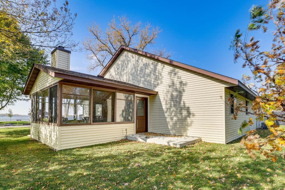 Across from Tetonka Lake: 4-Season Getaway! House in Minnesota