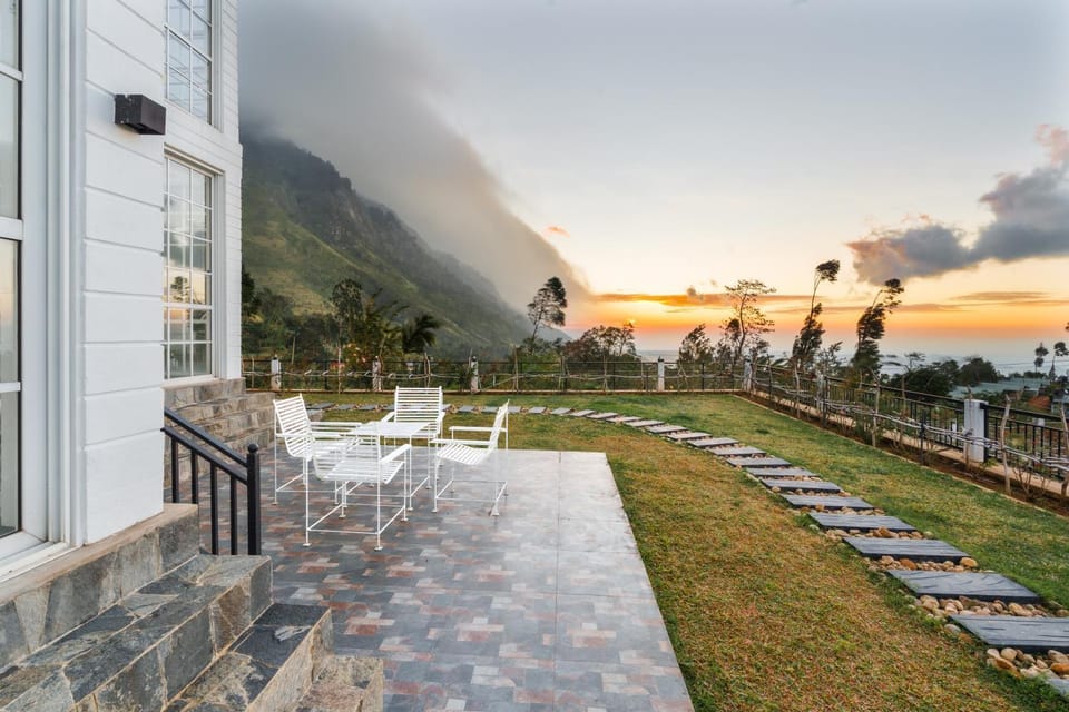 Restaurant/places to eat, Garden, Garden view, Mountain view