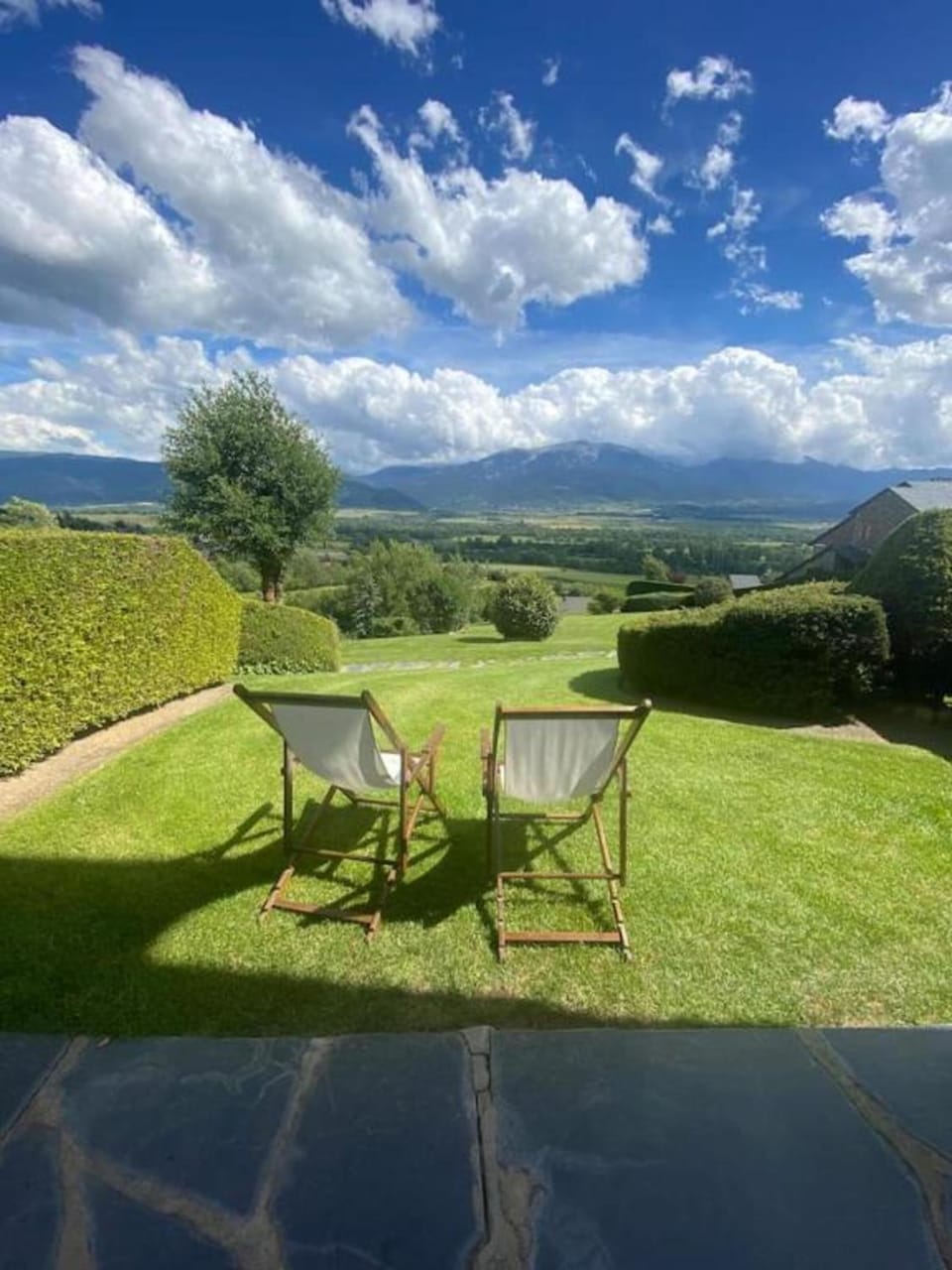 Natural landscape, Garden view, Mountain view, sunbed