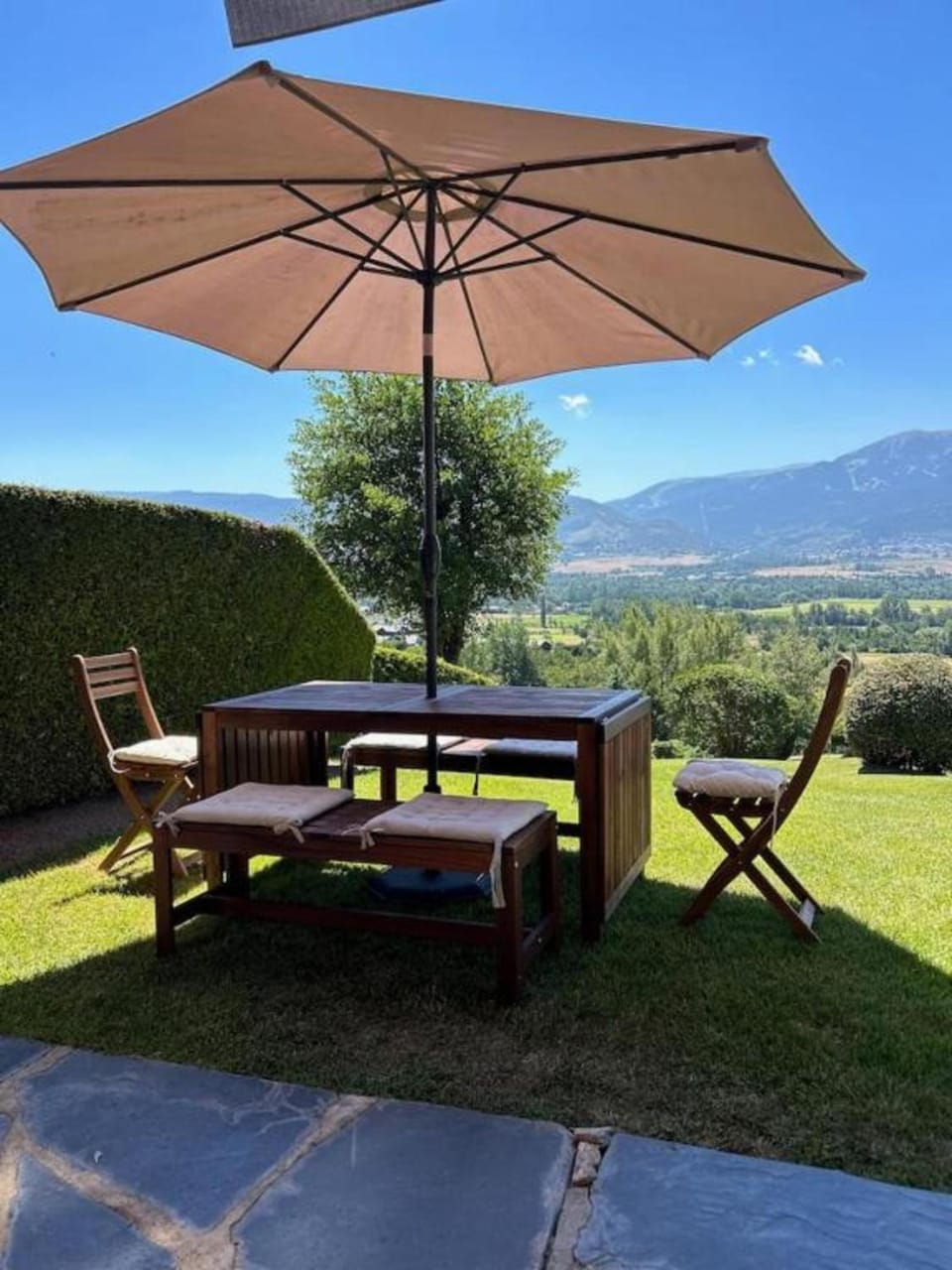 Natural landscape, Dining area, Garden view