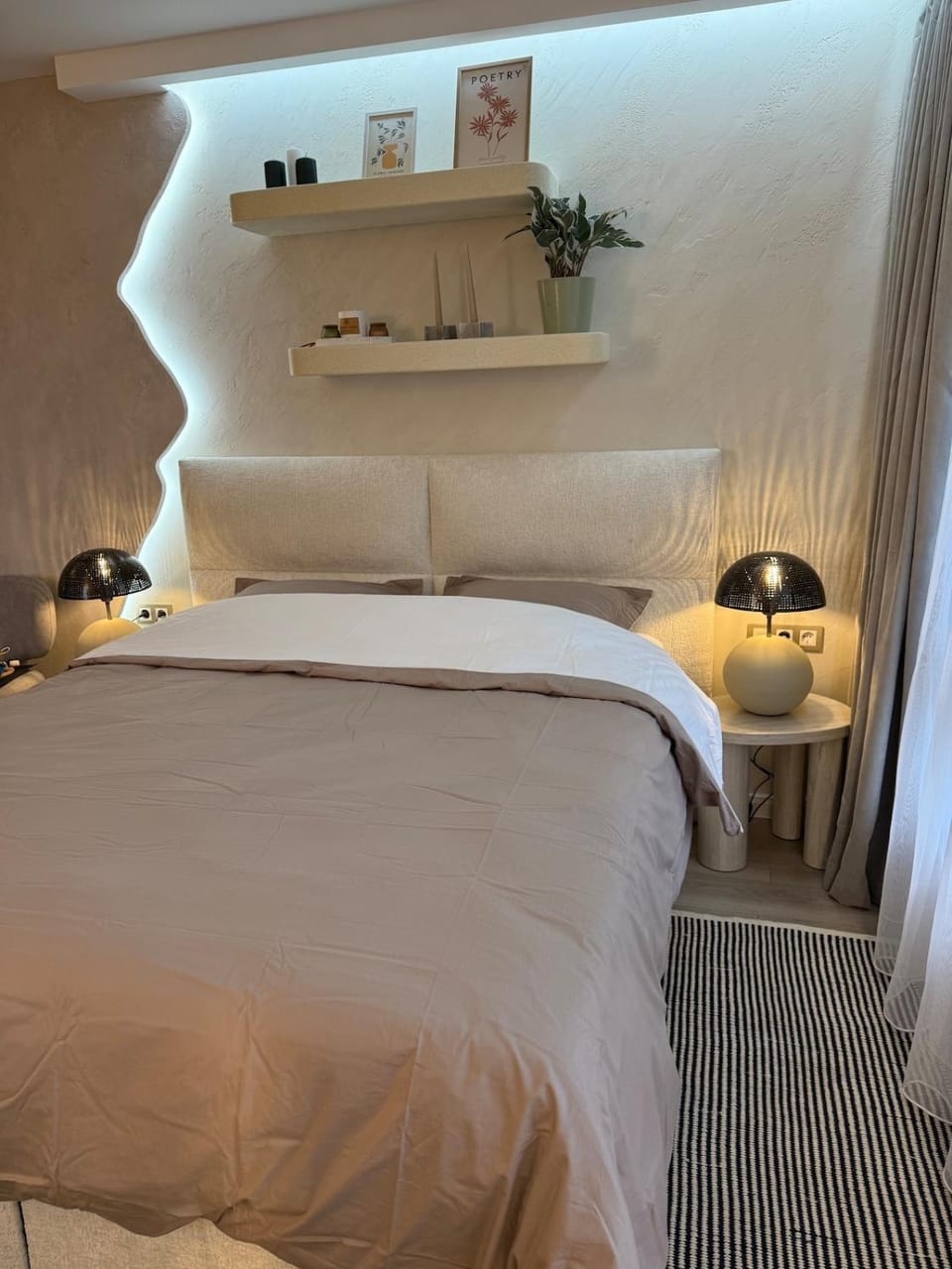Bed, Bedroom