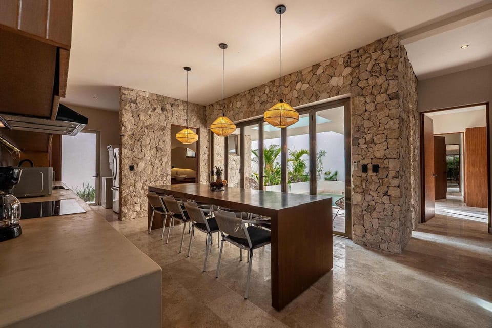 Rare 8BR Dual Villa Getaway with 4 private Pools Villa in State of Quintana Roo