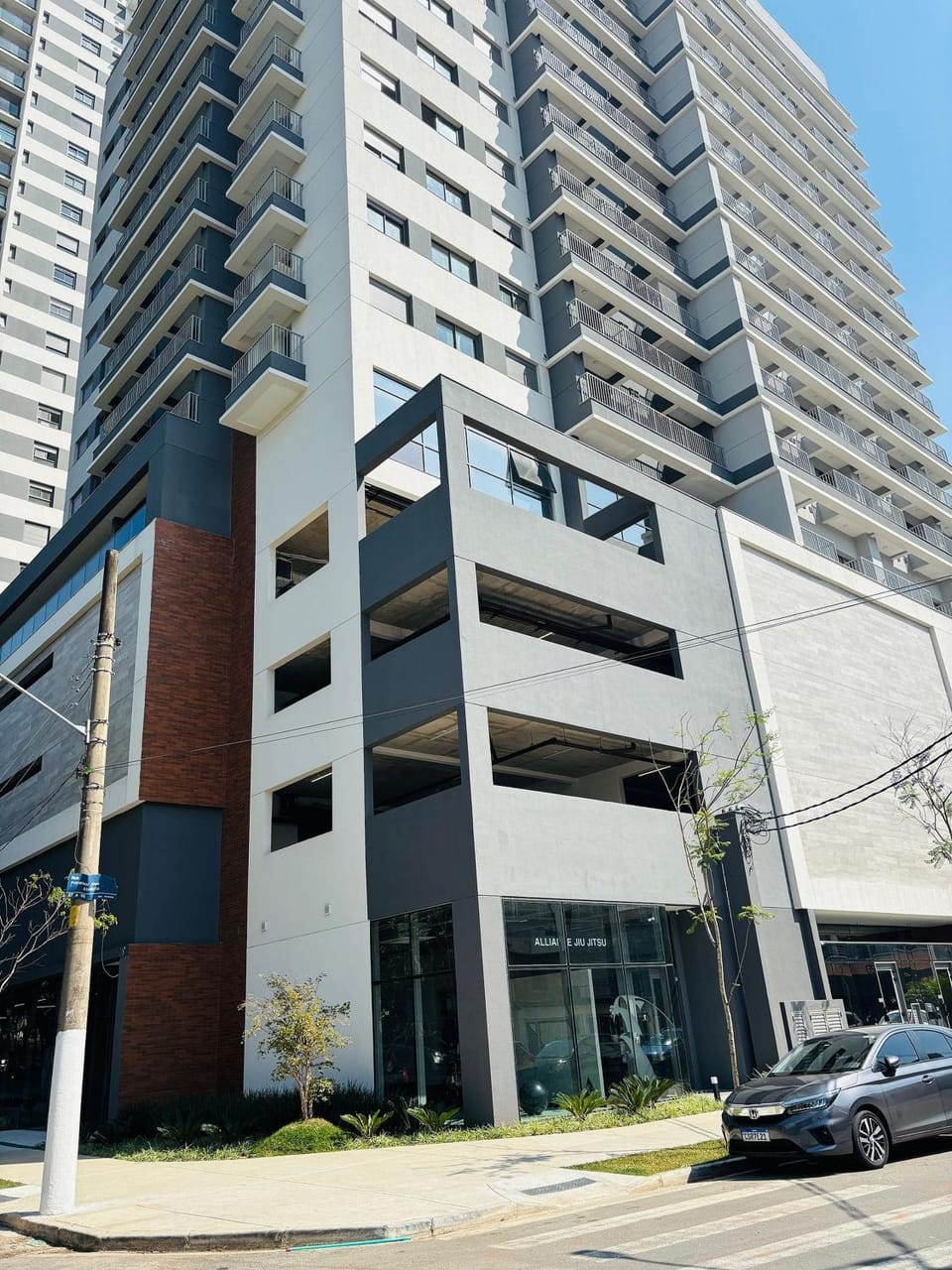 Facade/entrance