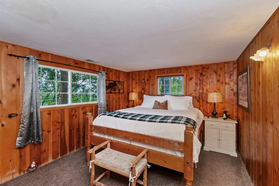 Emerald Arrowhead Haus - For 6 House in Lake Arrowhead