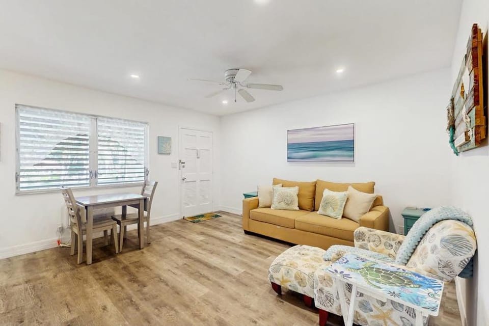 The Gulf Glow Apartment in Marco Island