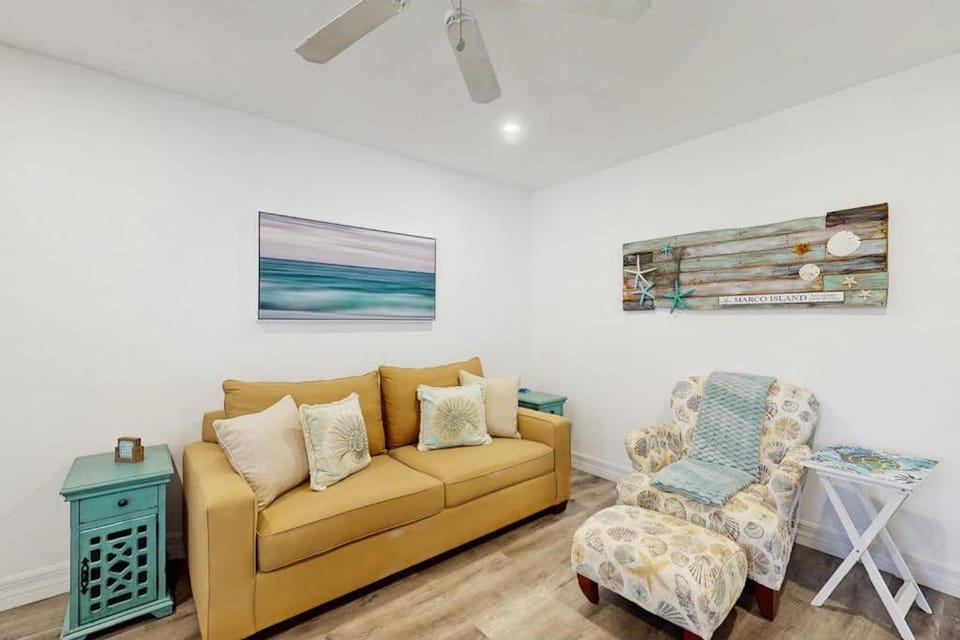 The Gulf Glow Apartment in Marco Island