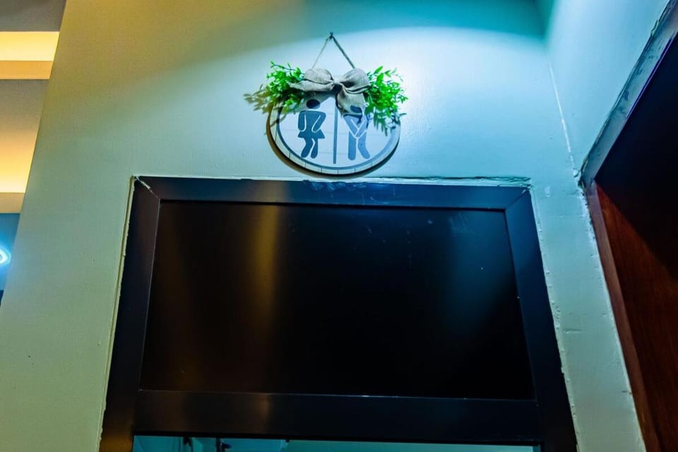 1Bed in Sinza Madukani -Breakfast, Fast Wi-Fi Apartment in City of Dar es Salaam