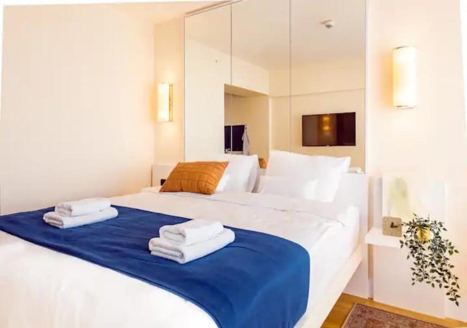Bed, Photo of the whole room, Bedroom, towels, wardrobe
