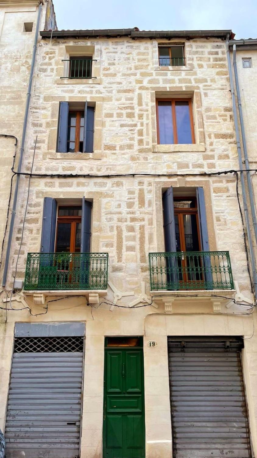 Property building, Facade/entrance