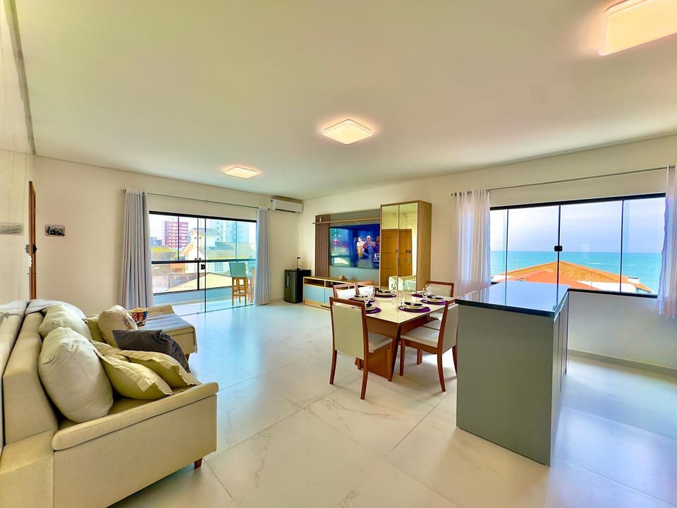 Communal lounge/ TV room, TV and multimedia, Living room, Seating area, Dining area