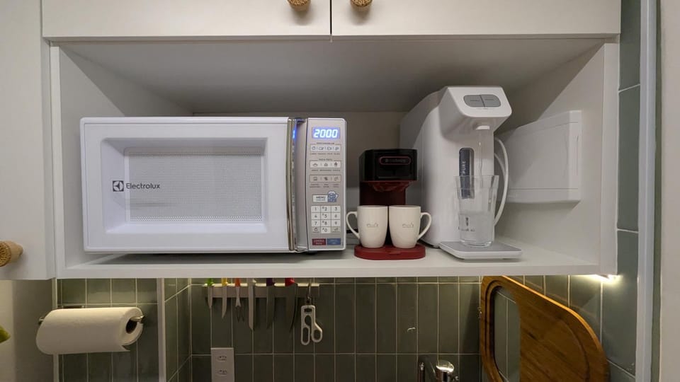 Coffee/tea facilities, Kitchen or kitchenette, microwave