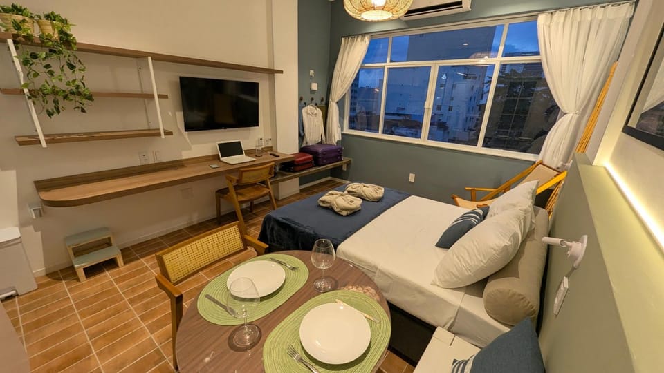 TV and multimedia, Photo of the whole room, Business facilities, Dining area