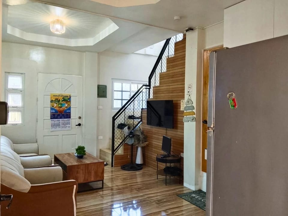 Communal lounge/ TV room, TV and multimedia, Living room, Seating area