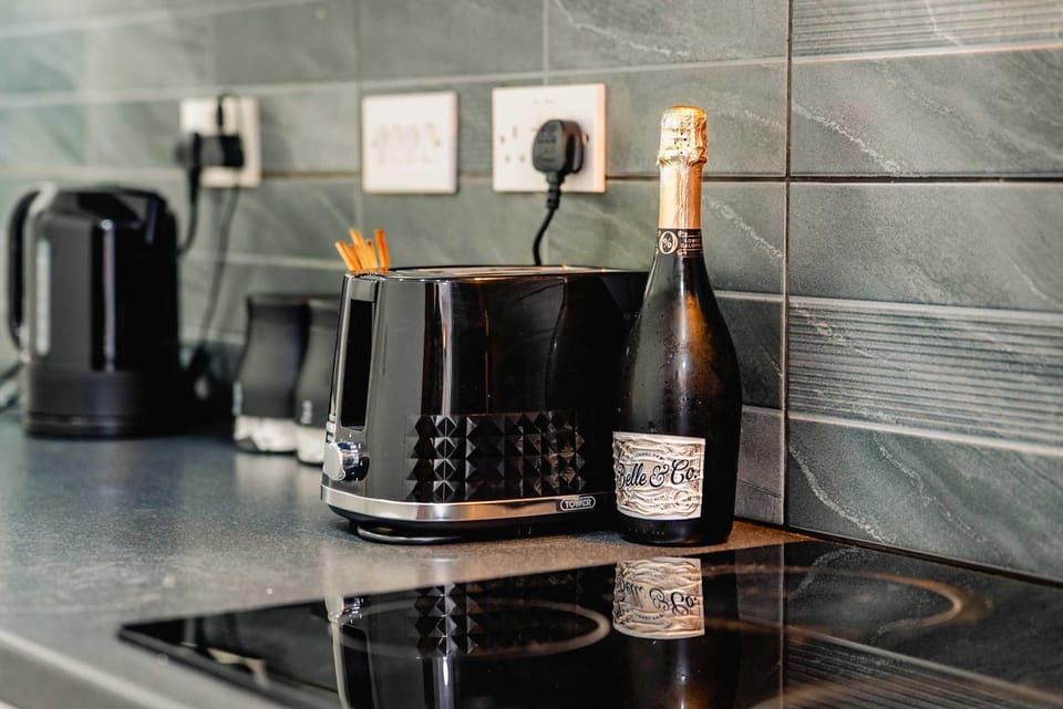 Coffee/tea facilities, Kitchen or kitchenette, Food and drinks, Drinks, Alcoholic drinks