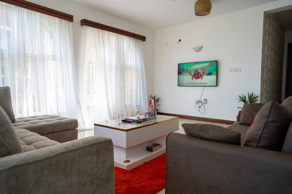 Ocean Cliff Homes 4 bedroom shared apartment Bed and Breakfast in Mombasa