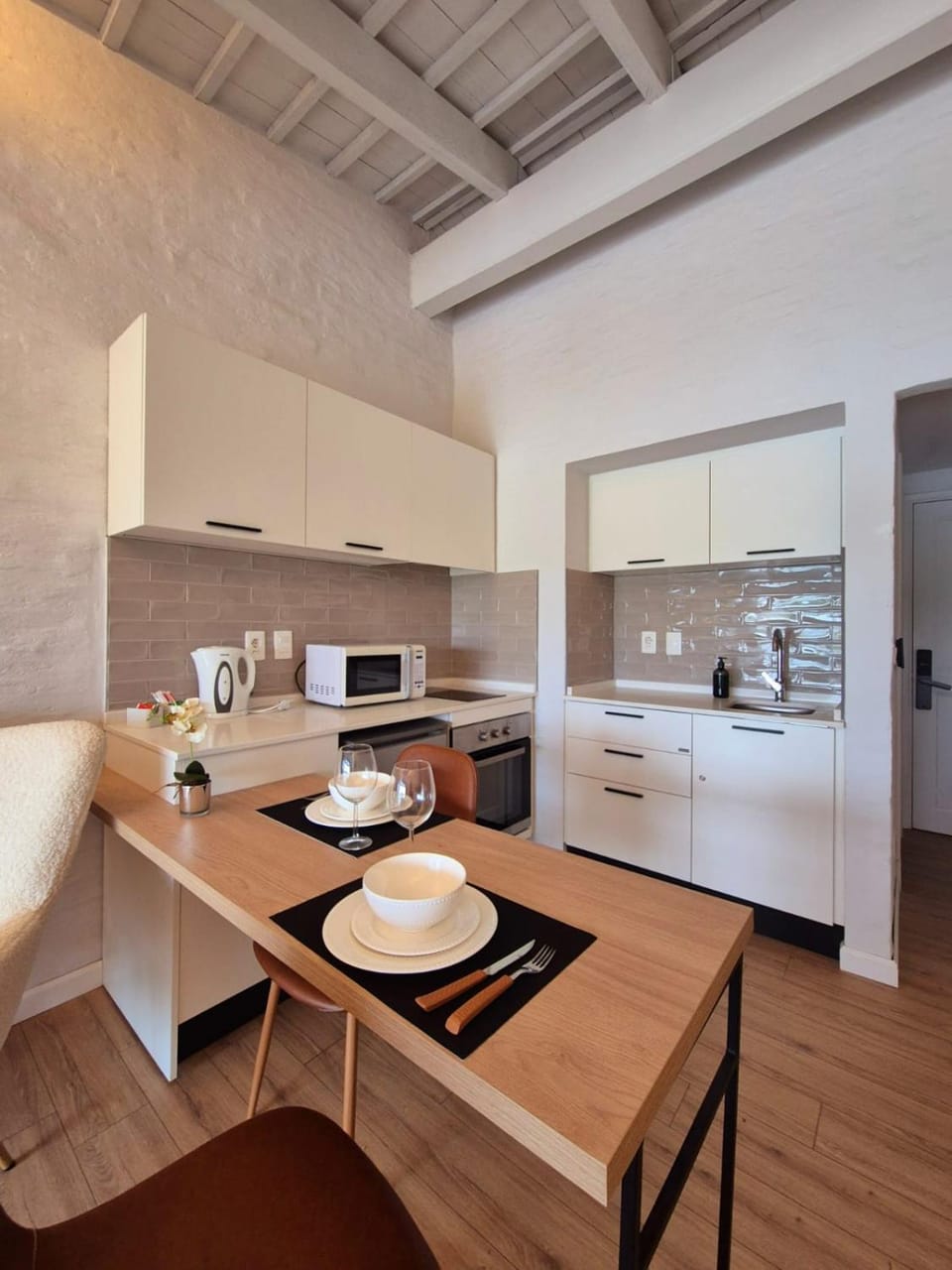 Kitchen or kitchenette