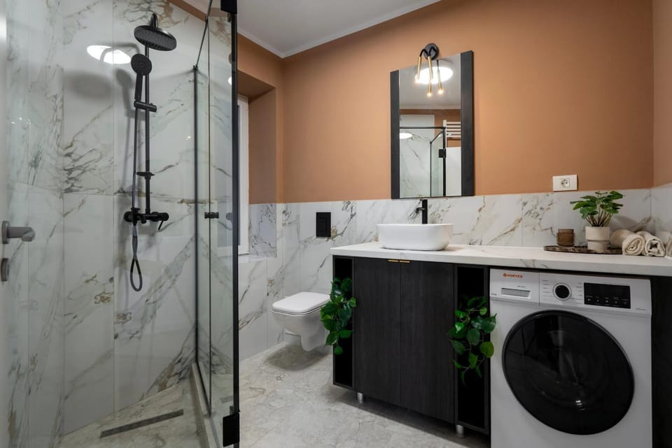 Shower, Bathroom, towels, washing machine